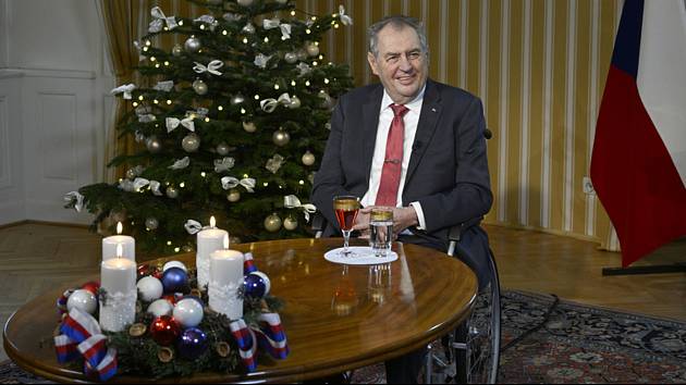Prezident Miloš Zeman se připravuje na vánoční projev, který vysílaly televizní stanice, 26. prosince 2022, Lány, Kladensko