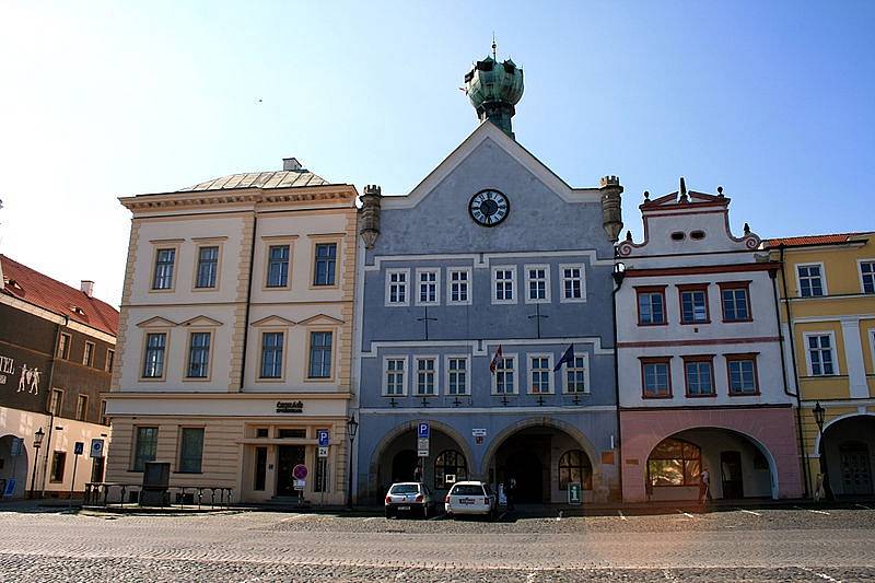 Krásný výhled na Litoměřice a okolí vám nabídne vyhlídková věž Kalich umístěná v litoměřické radnici.