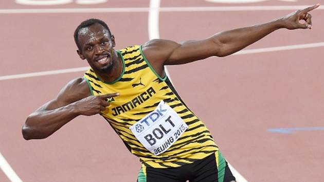 Vítězná póza. Titán Usain Bolt kraloval sprintu na 100 metrů na MS v Pekingu.