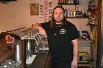 Martin Sekyra provozoval Malibu Beer Bar v Klatovech sedm let. Kvůli koronavirovým opatřením ale končí.