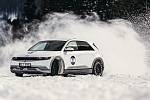 Testování vozů Hyundai s pohonem 4x4 na sněhu a ledu