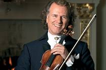 Král valčíků André Rieu se vrací do Prahy.