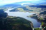 U vodní nádrže Lipno na Šumavě najdete krásnou cyklostezku se začátkem i koncem ve Vyšším Brodě.