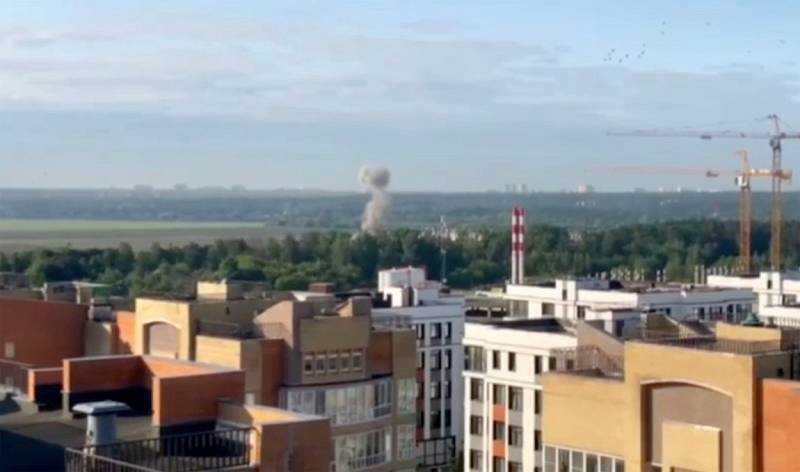 Drony zasáhly dvě obytné budovy v Moskvě