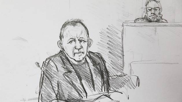 Konstruktér Peter Madsen na kresbě ze soudní síně v Kodani
