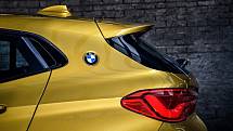 BMW X2.