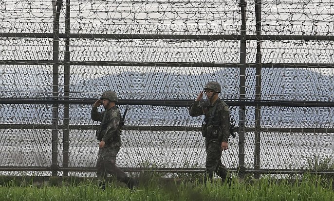 Střežená hranice mezi KLDR a Jižní Koreou