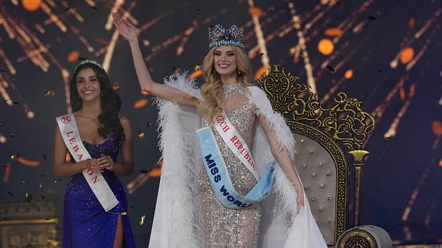 La République tchèque a sa deuxième Miss Monde.  Krystyna Pyszková a dominé la finale à Mumbai, en Inde
