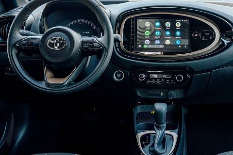 Toyota Aygo X s automatem překvapivě výrazně zlevnila