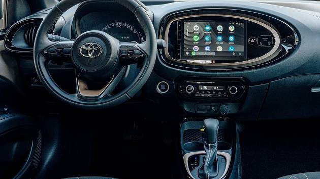 Toyota Aygo X s automatem překvapivě výrazně zlevnila