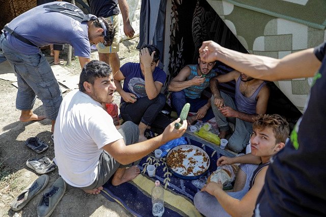 Uprchlíci se snaží dostat do Evropy přes Balkán