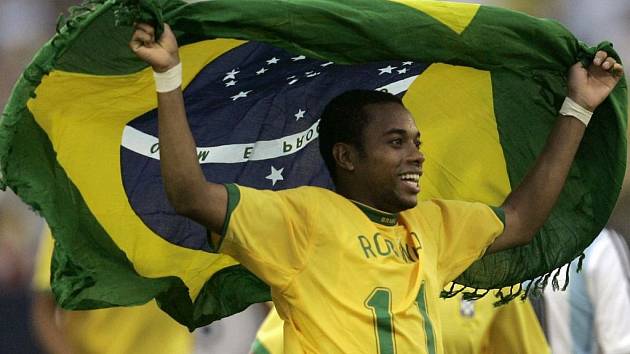 Brazilský reprezentant Robinho nyní může oslavit přestup do Manchesteru City.