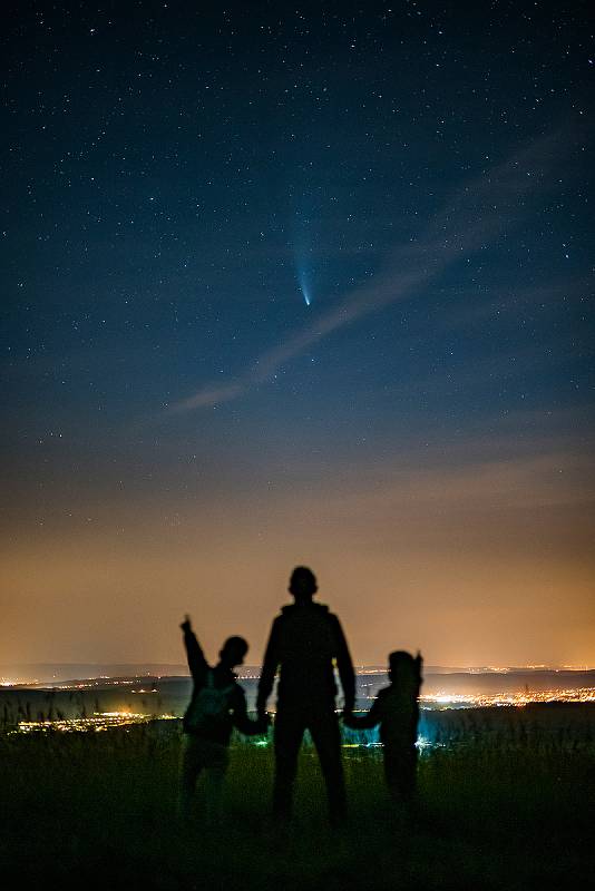 V létě roku 2020 proletěla kolem Země kometa Neowise.