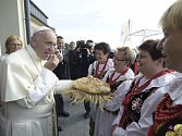 Papež uzavřel pětidenní návštěvu Polska.