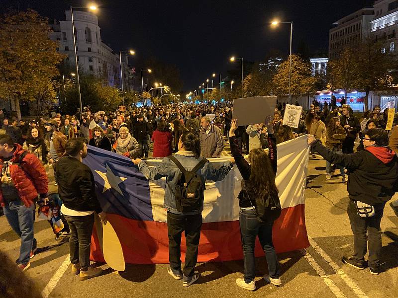 Do ulic Madridu vyrazilo na půl milionů lidí, včetně aktivistky Grety Thunberg a herce Javiera Bardema.