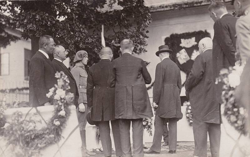 Prezident Masaryk ve Valašských Kloboukách v červnu 1924 byl na tribuně uvítán vedle zástupců města i Františkem Fojtíkem, francouzským legionářem