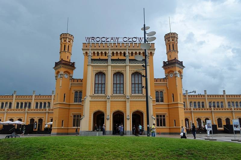 Z Breslau Wroclaw. Wroclaw je největším z německých měst, které Polsko získalo po druhé světové válce záborem asi čtvrtiny předválečného Německa.