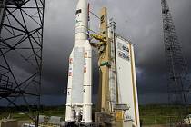 Raketa Ariane, která dopravila do kosmu největší infračervený teleskop Herschel a satelit Planck
