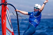Windsurfařka Barbora Švíková vyhrála ve třídě iQFoil závod světové série olympijských lodních tříd.