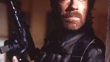 Chuck Norris ve filmu The Delta Force z roku 1986.
