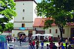 Slezskoostravský hrad. Gotická památka postavená ve třináctém století leží poblíž soutoku řek Ostravice a Lučiny.