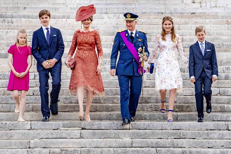 Královna s králem mají celkem čtyři děti – princezny Elisabeth a Eléonore, prince Gabriela a Emmanuela.