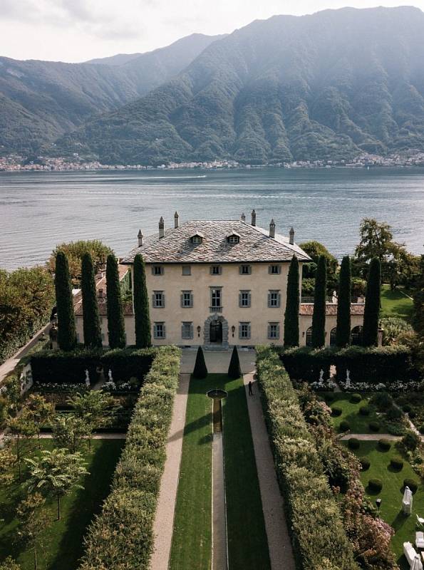 Villa Balbiano se nachází na břehu italského jezera Como. Právě zde se natáčel film Klan Gucci