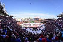 Zápas NHL pod širým nebem Winter Classic mezi Washingtonem a Chicagem. O něco podobného, i když v menším měřítku, se nyní budou snažit i znojemští Orli.