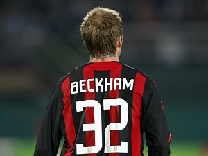 David Beckham bude oblékat dres AC Milán do konce sezony. 