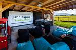 Chaloupka „V poli“ ve Frýdlantu nad Ostravicí nabízí ubytování v nádherné přírodě a vlastní kino s vířivkou.