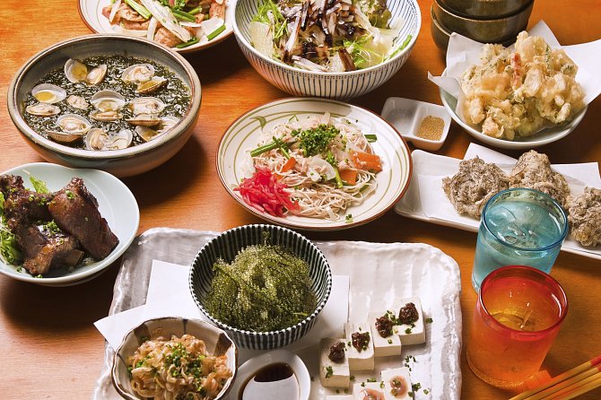 Díky stravě bohaté na zeleninu s minimem masa se lidé na Okinawě často dožívají vysokého věku.