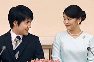 Japonská princezna Mako se svým snoubencem Keiem Komurou