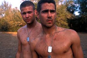 Colin Farrell (vpravo) v roce 2000 ve filmu Tábor tygrů.