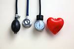 Vývoji vysokého krevního tlaku můžete pomoci snižováním většiny rizikových faktorů