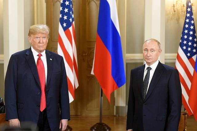 Americký prezident Donald Trump a ruský prezident Vladimir Putin.