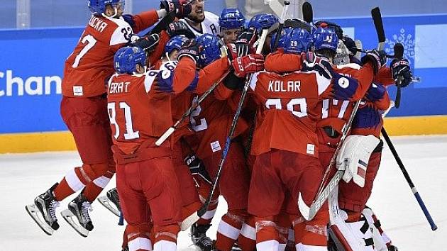 Čeští hokejisté zatím v olympijském turnaji jen vítězí. Bude to platit i po páteční bitvě s Rusy?
