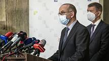 Nově jmenovaný ministr zdravotnictví Jan Blatný vystoupil na tiskové konferenci společně s premiérem Andreje Babišem 29. října v Praze.