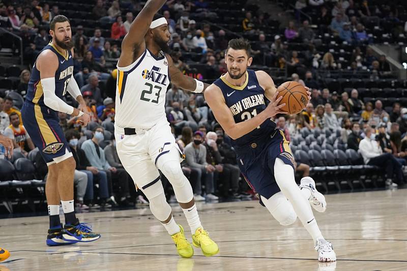 Basketbalista Tomáš Satoranský v dresu New Orleans.