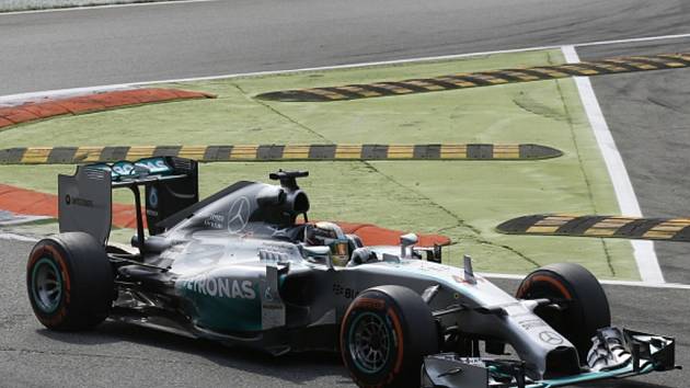 Lewis Hamilton ve Velké ceně Itálie.