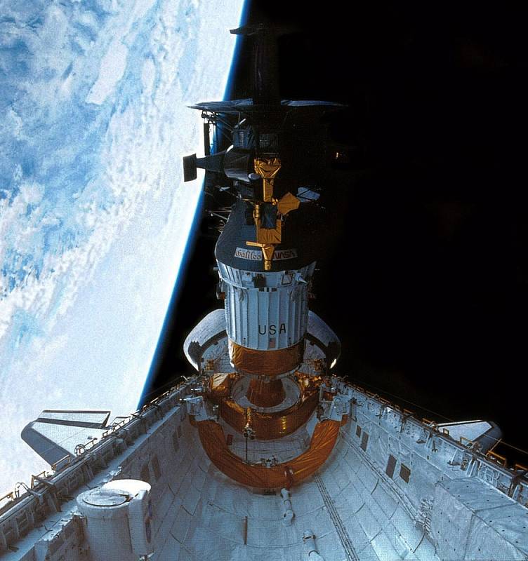 Vypouštění sondy Galileo z raketoplánu Atlantis