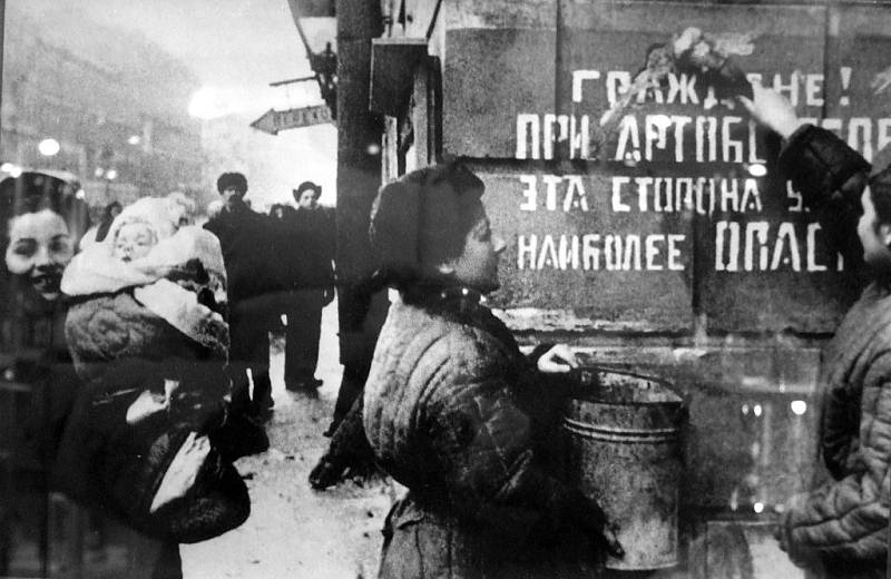Leningrad slaví, blokáda skončila. Rok 1944
