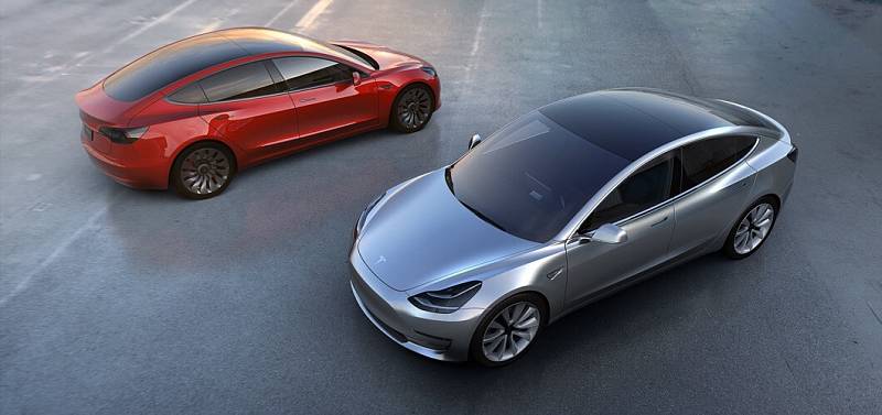 Tesla Model 3.