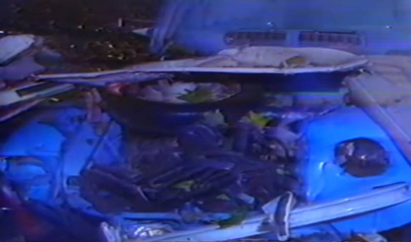 Auta v podzemním parkovacím domě byla zcela zničená