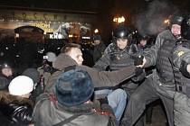 Jeden z vůdců protestů Alexej Navalnyj byl v Moskvě zadržen policií