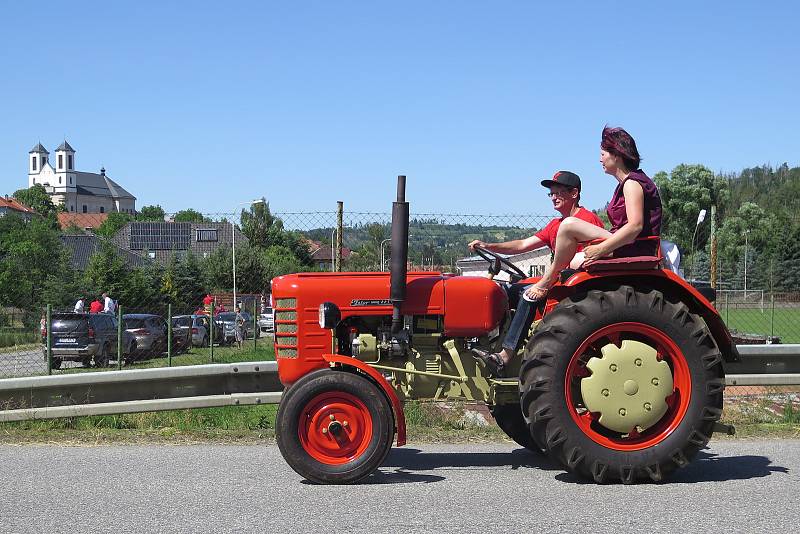 Traktory Zetor patří neodmyslitelně k novodobé historii našeho zemědělství. Snímek je ze srazu Zetorů v Přibyslavicích na Třebíčsku.
