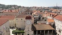 Trogir je dokonalou ukázkou neporušené středověké architektury. Je dokonce oficiálně uznáno UNESCO jako město světového děditství.