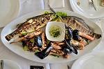Ryby, mořské plody, olivový olej a zelenina jsou základem středomořské kuchyně.