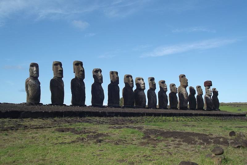 Velikonoční ostrov (Rapa Nui) a sochy Moai