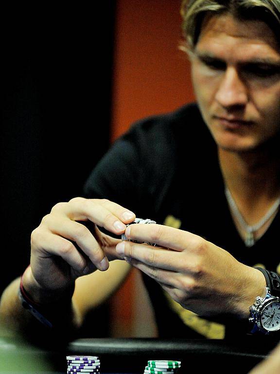 Martin Erat si poker oblíbil.