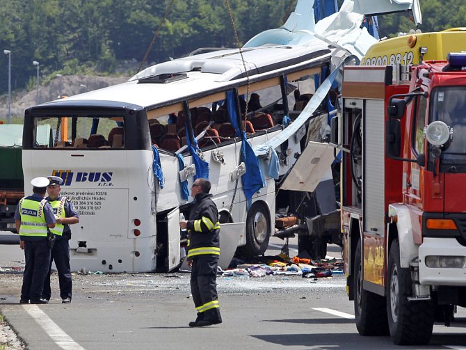 V Chorvatsku havaroval autobus brněnské cestovní kanceláře, zemřelo osm lidí. 